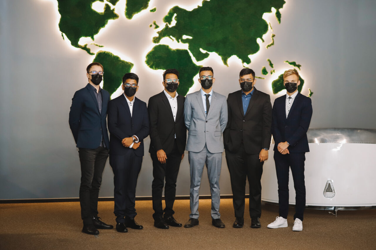 The first group of aspiring pilots starts ATPL studies Airhub Training